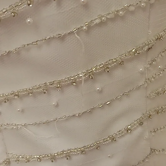 Emerald Bridal Size 8 Wedding Gown - Picture 5 of 15